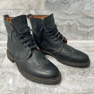 Frye Men's 9 James Wingtip Lug Sole Black Leather Boots